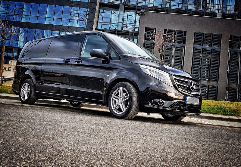 A picture of this transfer company's vehicle