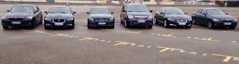 A picture of this transfer company's vehicle