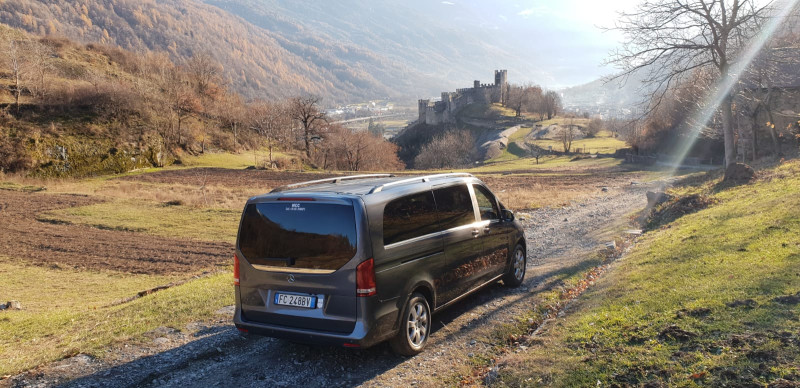 A picture of this transfer company's vehicle