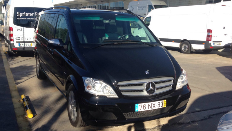 A picture of this transfer company's vehicle