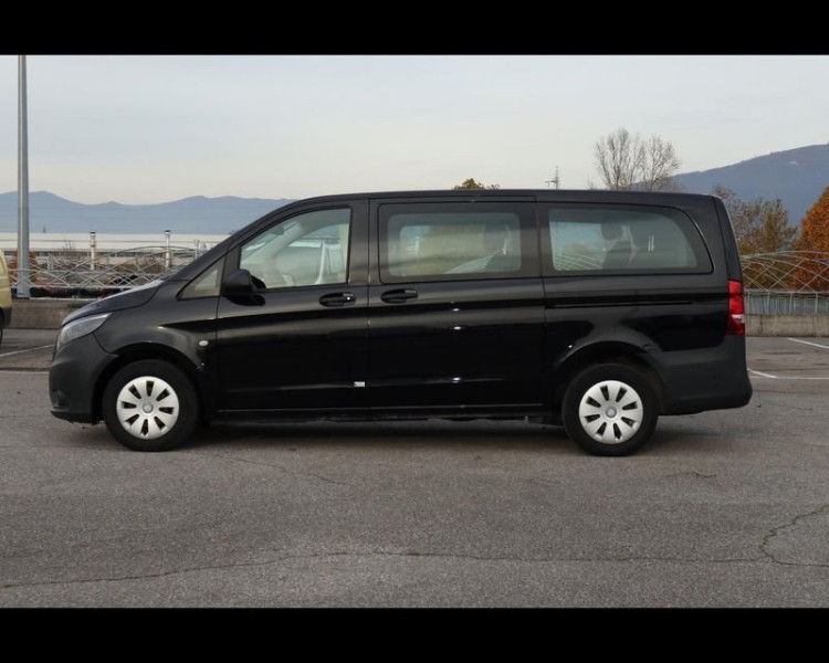 A picture of this transfer company's vehicle