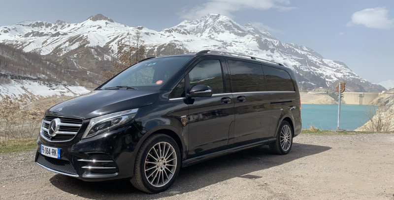 A picture of this transfer company's vehicle