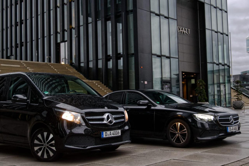 A picture of this transfer company's vehicle