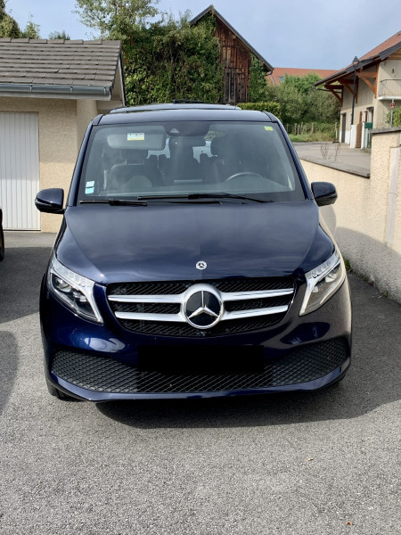 A picture of this transfer company's vehicle