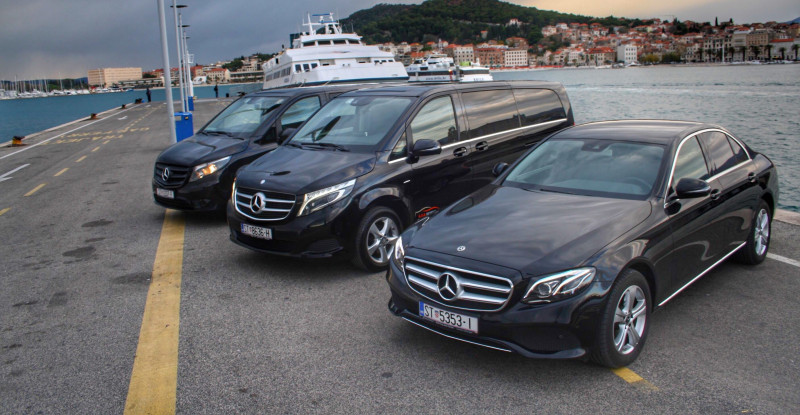 A picture of this transfer company's vehicle