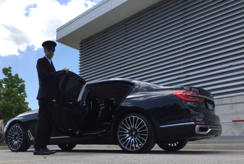 A picture of this transfer company's vehicle