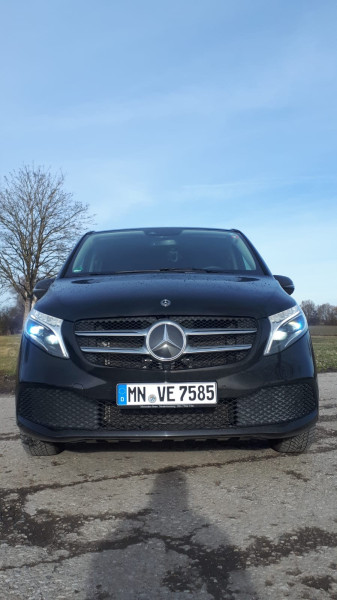 A picture of this transfer company's vehicle