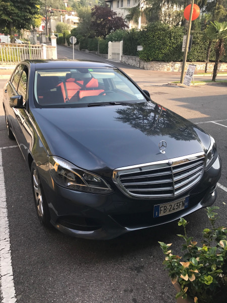 A picture of this transfer company's vehicle