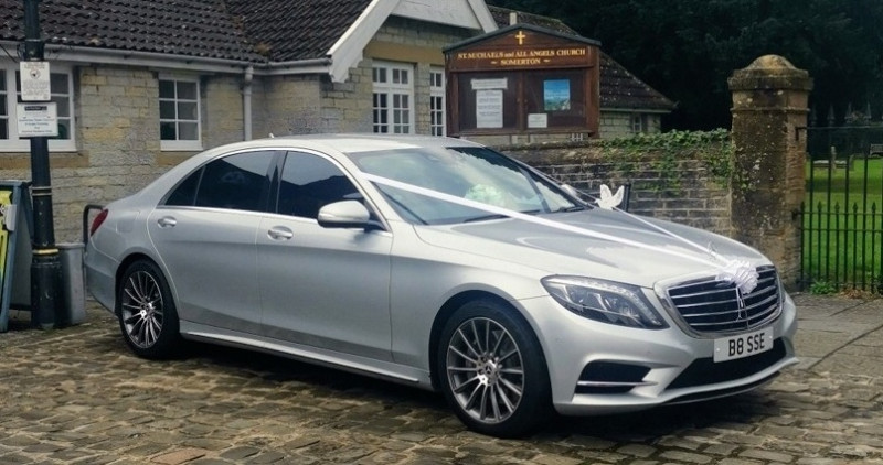 A picture of this transfer company's vehicle