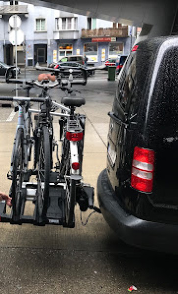 A picture of this transfer company's vehicle