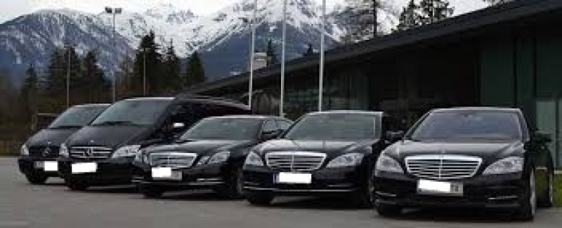 A picture of this transfer company's vehicle