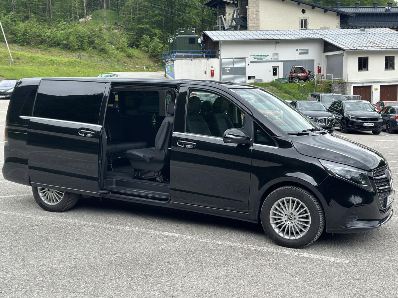 A picture of this transfer company's vehicle