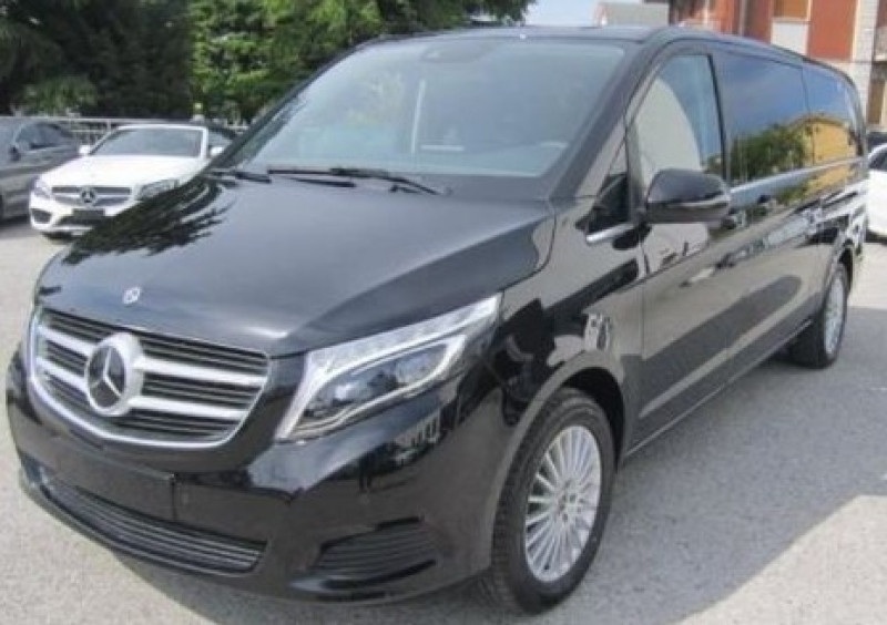 A picture of this transfer company's vehicle