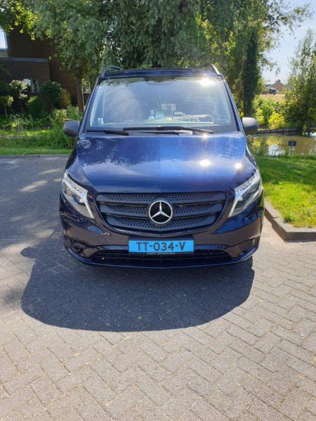 A picture of this transfer company's vehicle