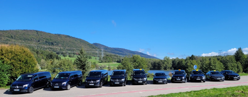 A picture of this transfer company's vehicle