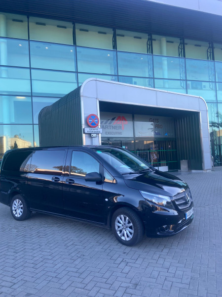 A picture of this transfer company's vehicle